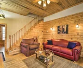 Pet-Friendly Cody Home - Walk to Main Street!