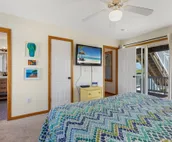 1335 Over Easy *3 Min Walk to Beach