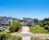 1335 Over Easy *3 Min Walk to Beach