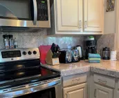 Lovely and Spacious Cottage with A/C