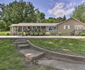 Idyllic Family Getaway with Grand Lake Access!