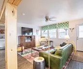 Gorgeous Chilkat Tower #1, 2BR Condo, downtown