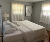 Comfortable and Quaint w/ a Hot Tub