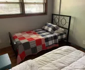 Comfortable and Quaint w/ a Hot Tub