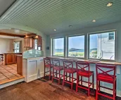 Common Fence Point Cottage w/ Ocean Views!