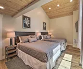 Luxury Chalet w/ Mtn Views: 3 Mi to Mt Rose Ski!