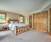 Elegant Mtn Chalet w/ Deck: 1 Mi to Mt Snow!