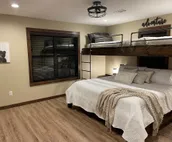 Bent Tree Cabin, on Private 12.5 Acres + Hot Tub