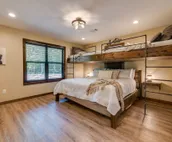 Bent Tree Cabin, on Private 12.5 Acres + Hot Tub