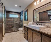 Bent Tree Cabin, on Private 12.5 Acres + Hot Tub