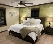 Bent Tree Cabin, on Private 12.5 Acres + Hot Tub
