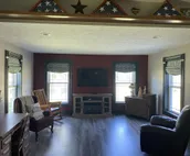 Farmhouse  - Hattie’s 1898 Homestead