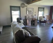 Farmhouse  - Hattie’s 1898 Homestead