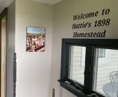 Farmhouse  - Hattie’s 1898 Homestead