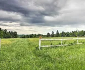 Renovated Farmhouse < 1 Mile to Okemo Mountain!