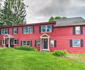 Renovated Farmhouse < 1 Mile to Okemo Mountain!