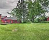 Renovated Farmhouse < 1 Mile to Okemo Mountain!