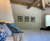 Private, Spacious Retreat 5 minutes South of Wilson! Discounts for long stays!