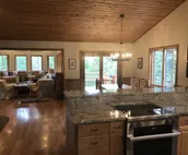 Private, Spacious Retreat 5 minutes South of Wilson! Discounts for long stays!