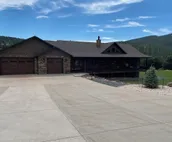 Sturgis, Spearfish, Deadwood - Country Home Centrally Located Between All Three!