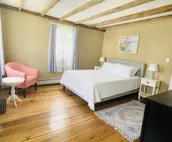 1860's Colonial House Near Downtown and Beaches!