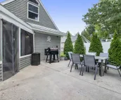 Lakeshore Cottage