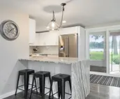 Lakeshore Cottage