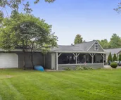 Lakeshore Cottage