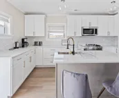 ★Beach Block 7BR★ NEW Luxury | Hot Tub | North Beach AC | Steps to Beach & Casin