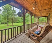 Cabin w/ Hot Tub: 4 Mi to Broken Bow Lake!