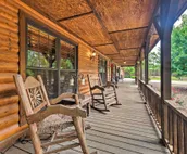 Cabin w/ Hot Tub: 4 Mi to Broken Bow Lake!