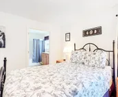 New, Dog-Friendly Home 3 Blocks from Long Sands Beach w/ AC, Patio, Laundry!