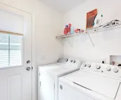 New, Dog-Friendly Home 3 Blocks from Long Sands Beach w/ AC, Patio, Laundry!