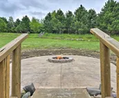 Hillside Hideaway w/ Hot Tub & Heated Patio!