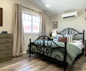 Downtown Casita, recently renovated, charming 1 bedroom, with parking and a g...