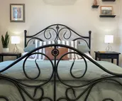 Downtown Casita, recently renovated, charming 1 bedroom, with parking and a g...