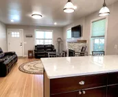 Bales Cottage,walking distance to downtown & Buffalo Bill Center of the West!