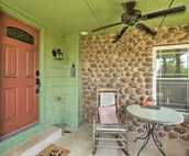 Charming Hilltop Cottage in Medicine Park!
