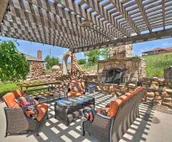 Charming Hilltop Cottage in Medicine Park!