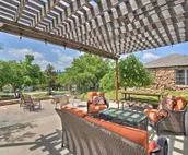 Charming Hilltop Cottage in Medicine Park!