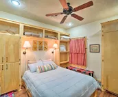 Charming Hilltop Cottage in Medicine Park!