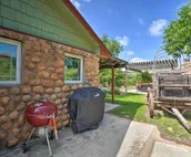 Charming Hilltop Cottage in Medicine Park!