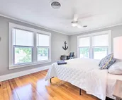 Family Home - Walk to Geneva Lake & Restaurants!