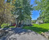Cozy Bigfork Escape: Walk to Bigfork Harbor!