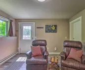Cozy Bigfork Escape: Walk to Bigfork Harbor!