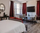 113 · Industrial Chic #113 - Hotel Phillips