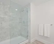 Luxury Ocean View Corner Condo (725S.F.)