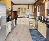 Grand Historic Mansion| Sleeps 18|Waterfront Decks