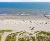 Colorful 6BR Duplex Apt Midtown AC near Boardwalk
