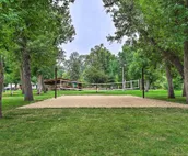 Central Creekfront Spearfish Apt by City Park